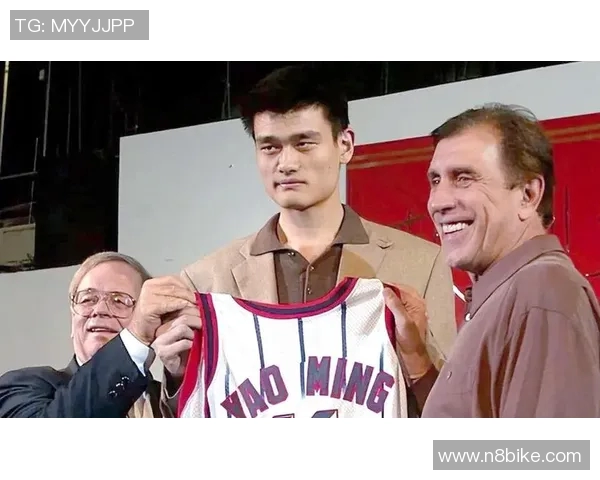 姚明在NBA的扣篮传奇与中国篮球的辉煌历程